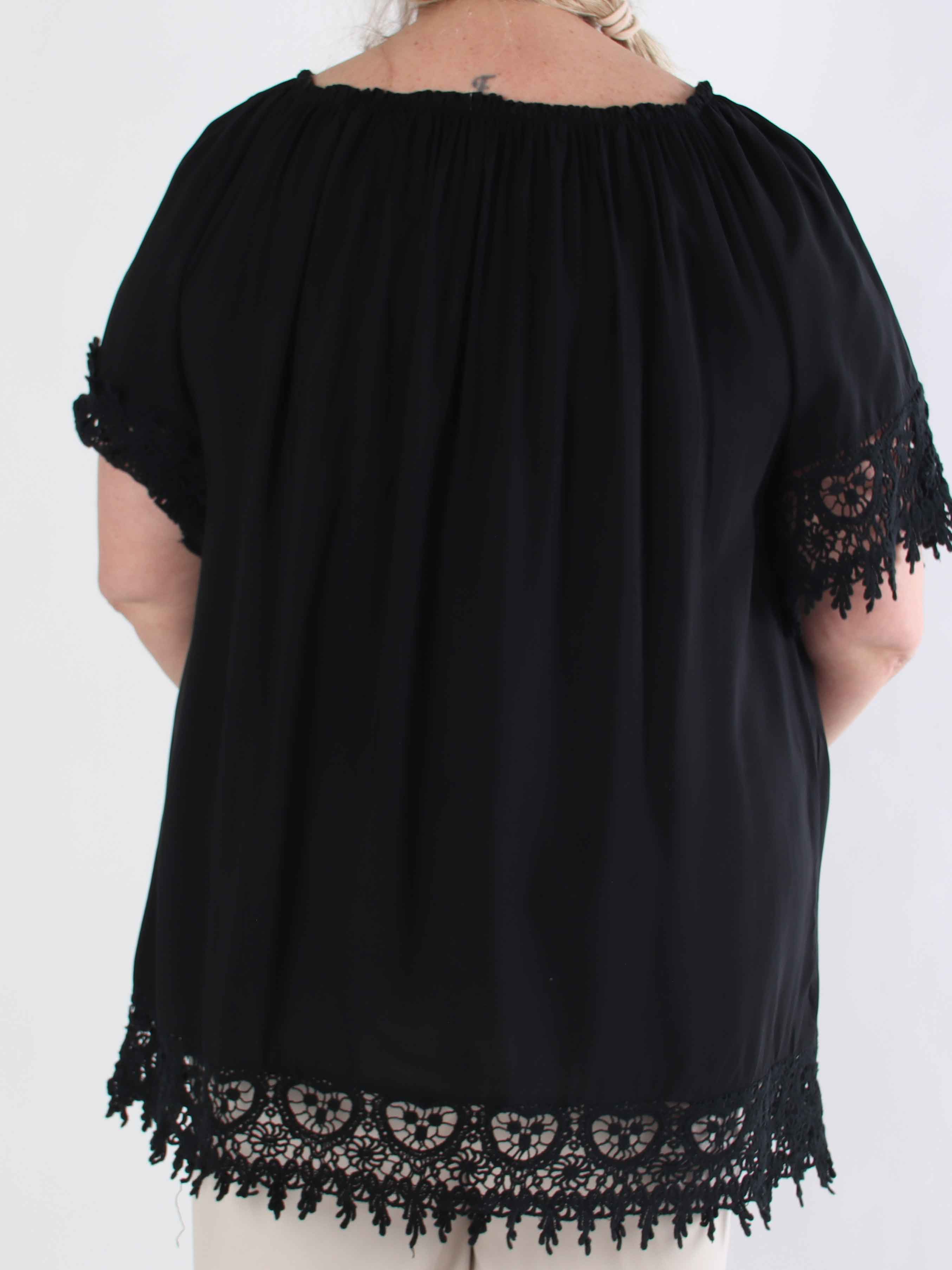 Carnelia - Plus size tunikakjole i viskose med broderet kanter